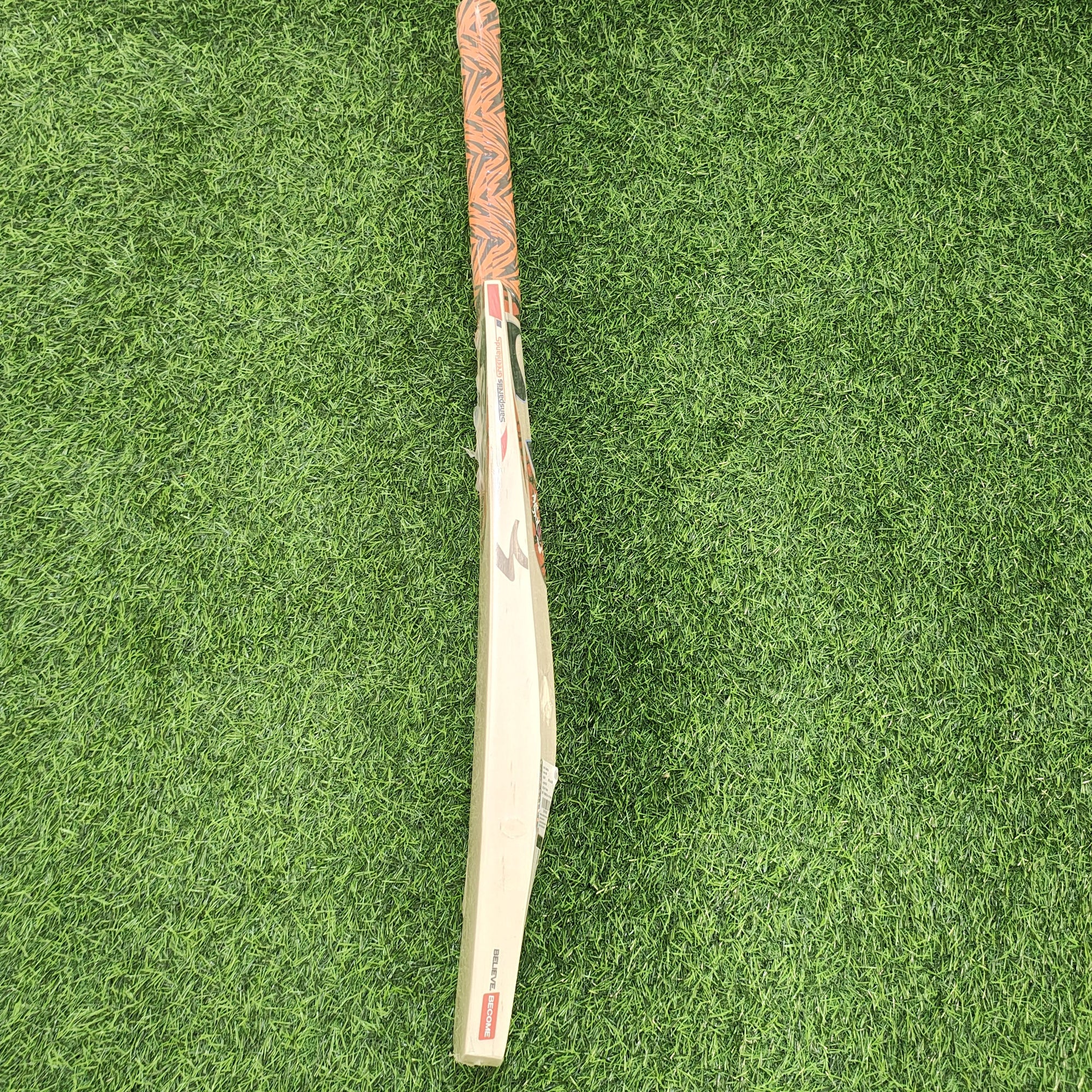 SG Roar English Willow Cricket Bat | 1098g