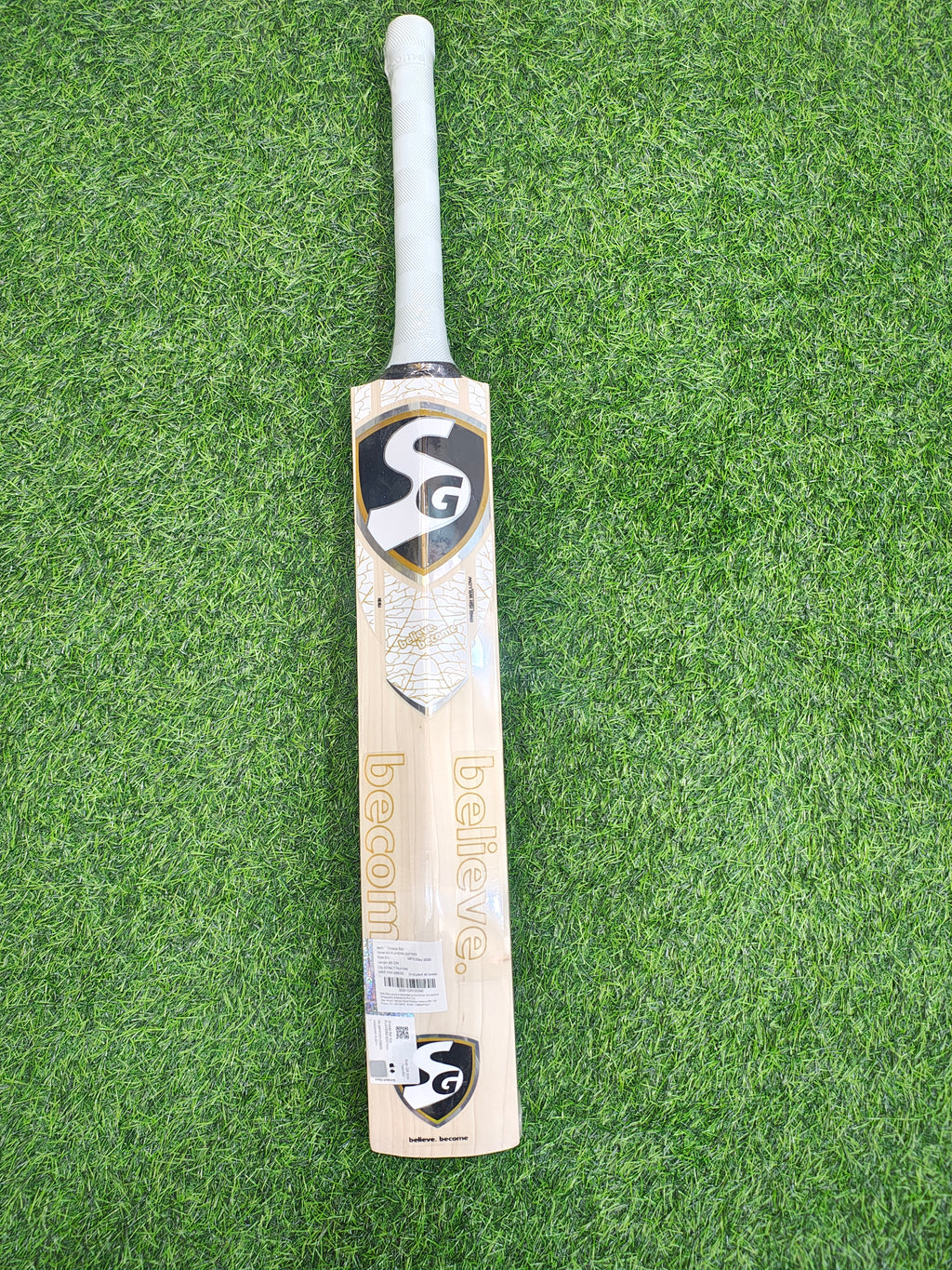 SG Player Edition  English Willow Cricket Bat | 1128g