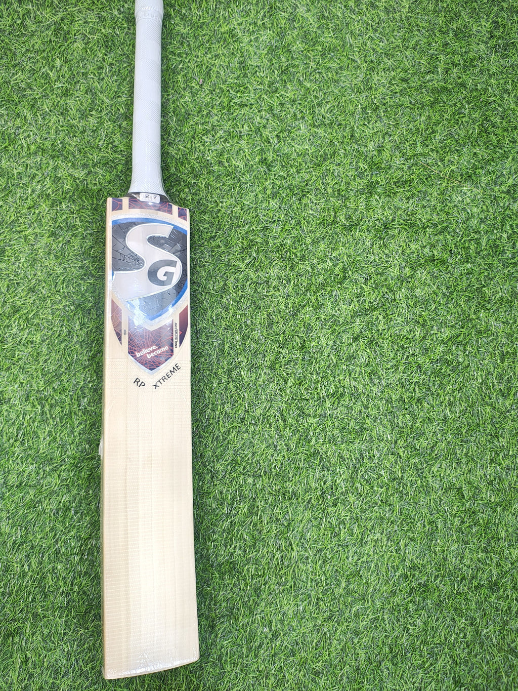 SG RP Xtreme English Willow Cricket Bat | 1113g