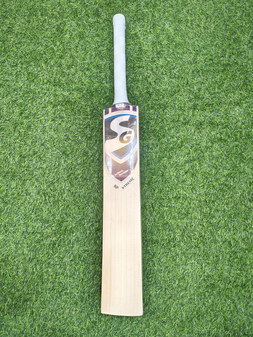 SG RP Xtreme English Willow Cricket Bat | 1113g