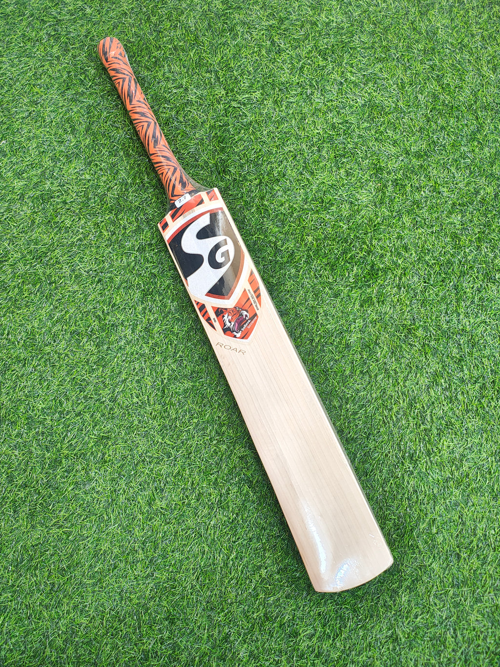 SG Roar English Willow Cricket Bat | 1132g