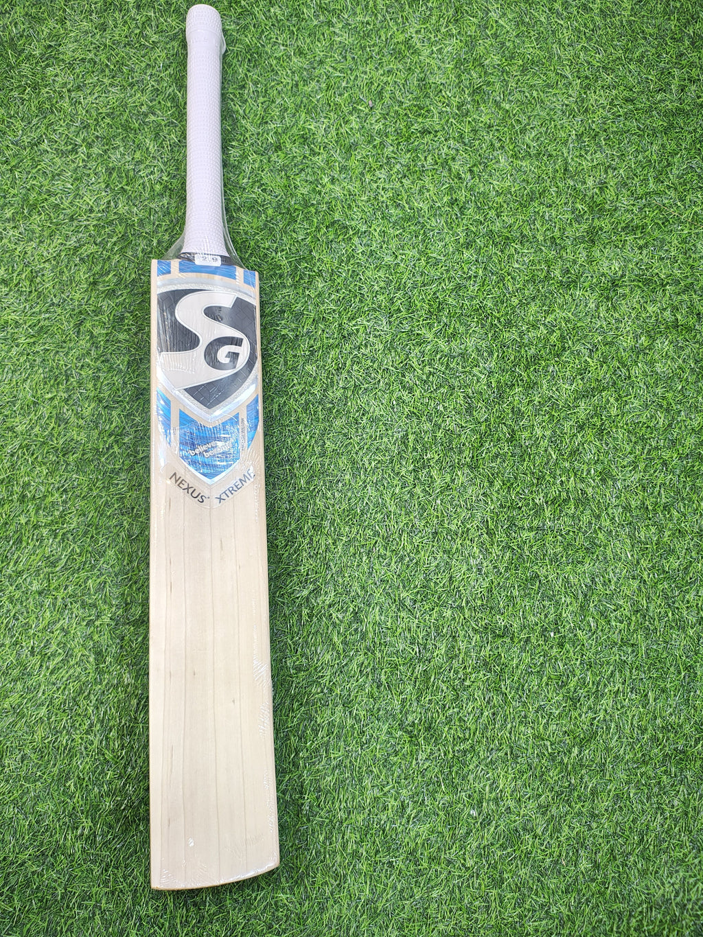 SG Nexus Xtreme English Willow Cricket Bat | 1160g