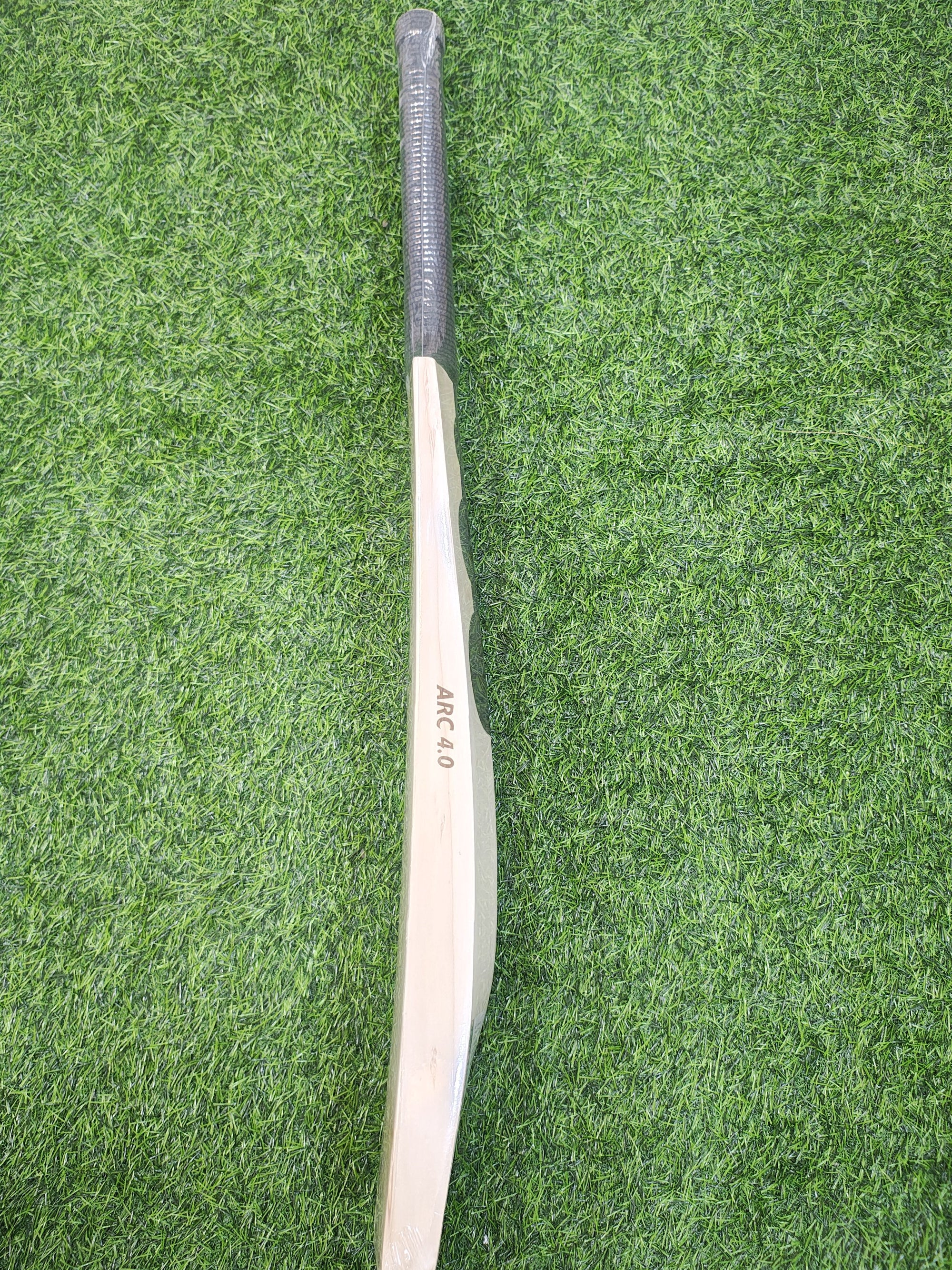 SG King Cobra ARC 4.0  English Willow Cricket Bat | 1122g