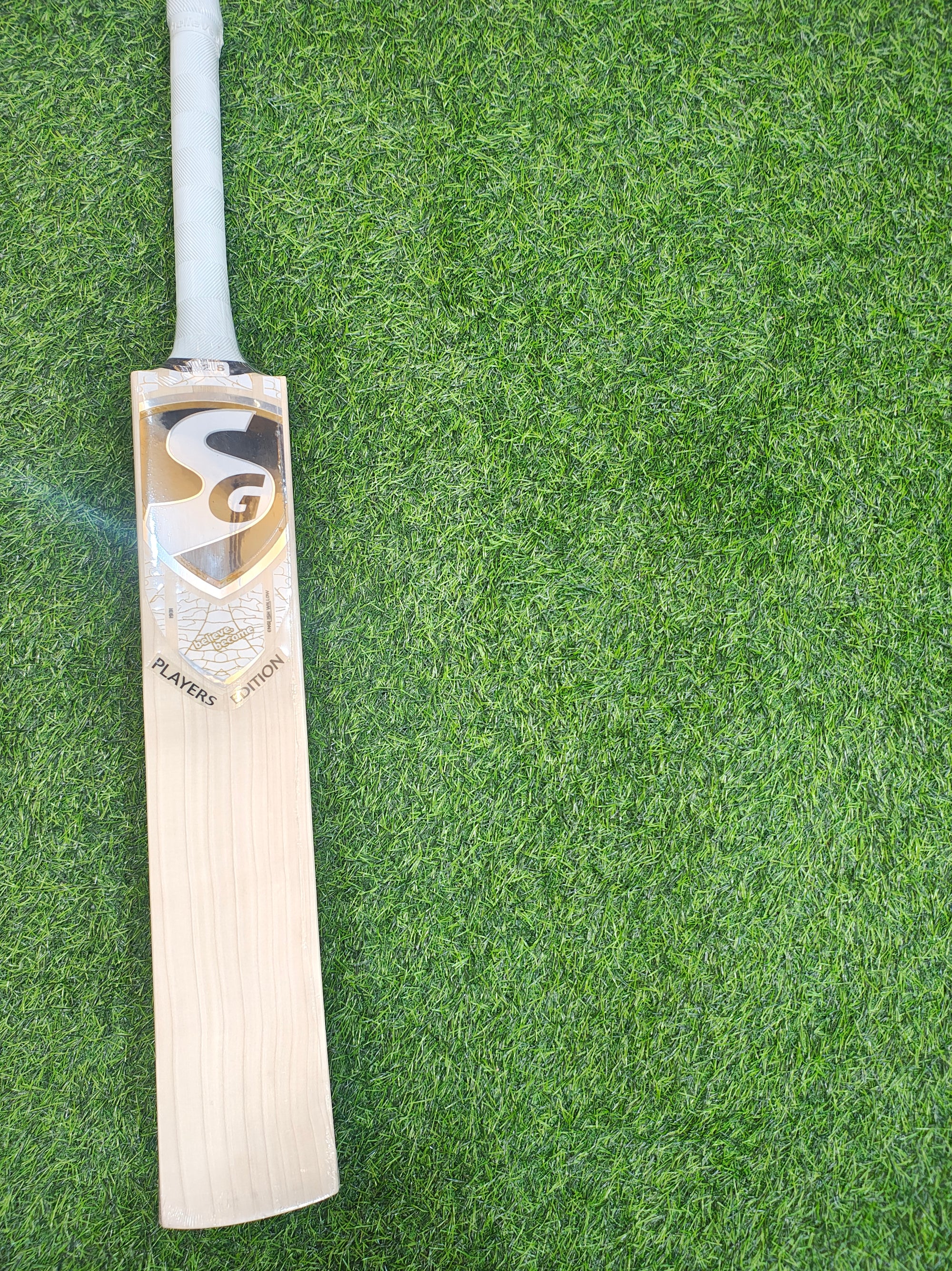 SG Player Edition  English Willow Cricket Bat | 1128g