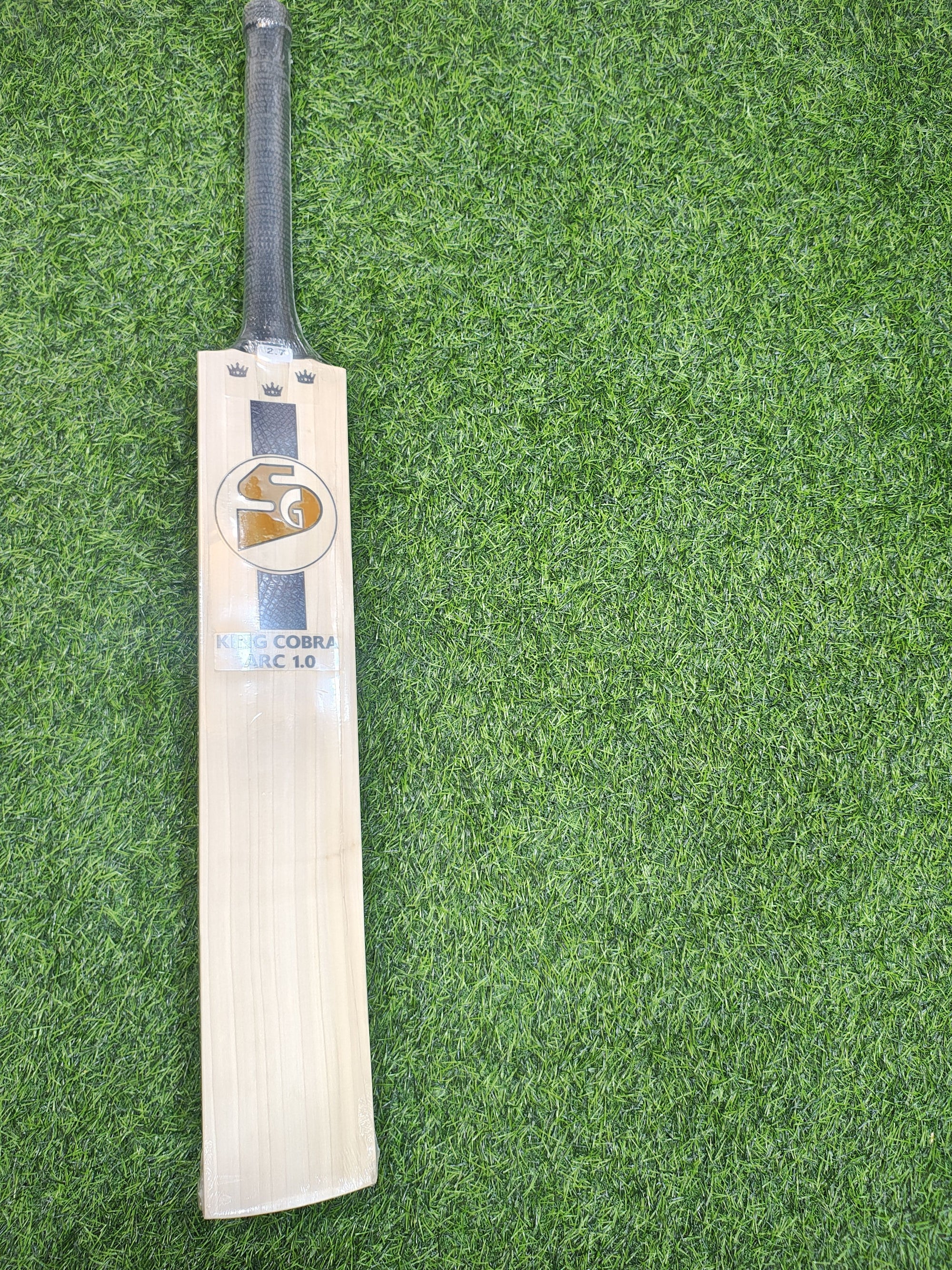 SG King Cobra ARC 1.0 English Willow Cricket Bat | 1125g