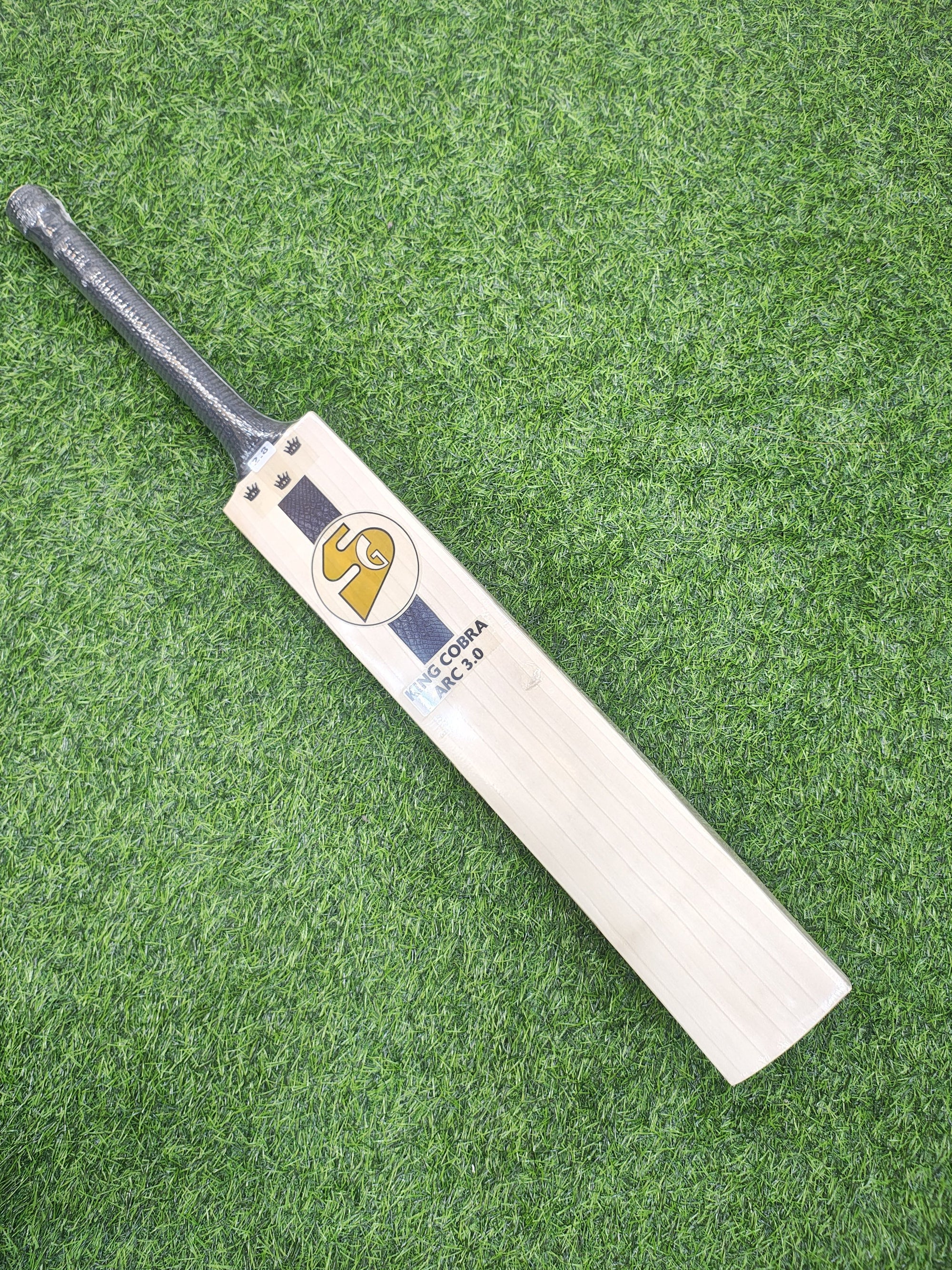 SG King Cobra ARC 3.0 English Willow Cricket Bat | 1136g