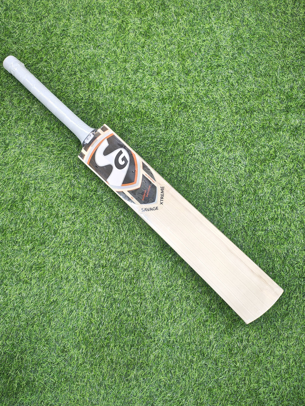 SG Savage Xtreme  English Willow Cricket Bat | 1092g