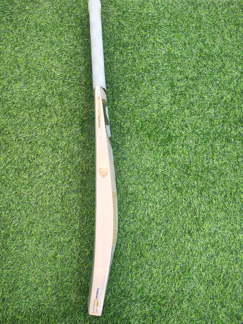 SG Player Edition  English Willow Cricket Bat | 1128g